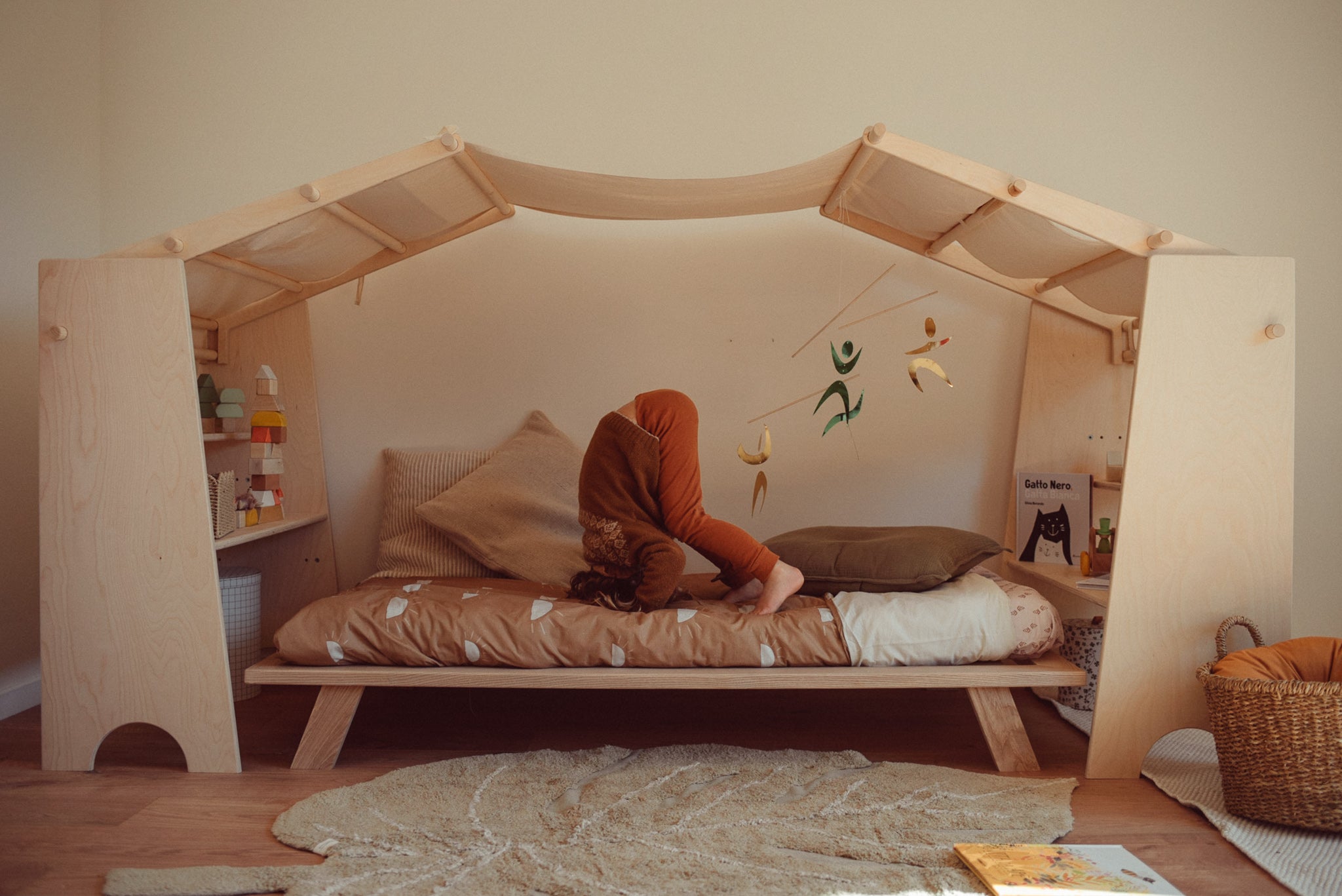 Baita bed • Evolutionary bed with two Waldorf modules